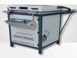 Single vacuum forming machine